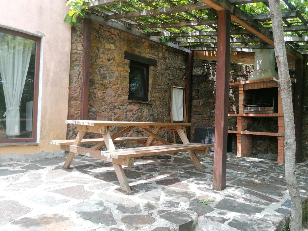 Retiro De Gondramaz - 200 M2 Villa Exteriör bild